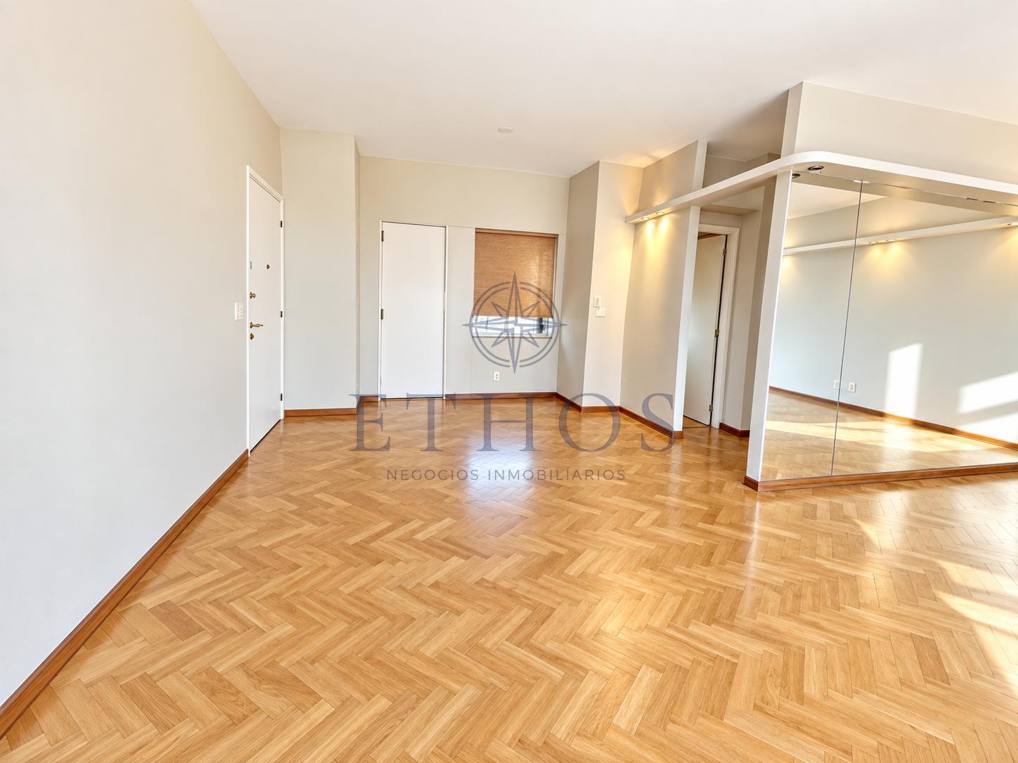 Alquiler Apartamento Pocitos, 2 dorm y servicio, garaje · Foto 3