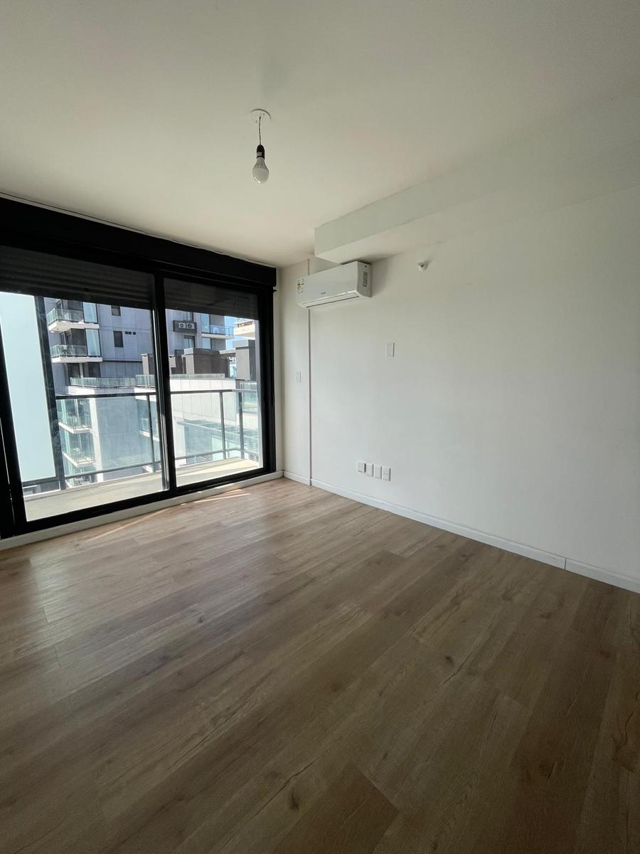 Apartamento en alquiler 1 dormitorio con balcón, garaje, gimnasio, sum, solárium, Malvin · Foto 3