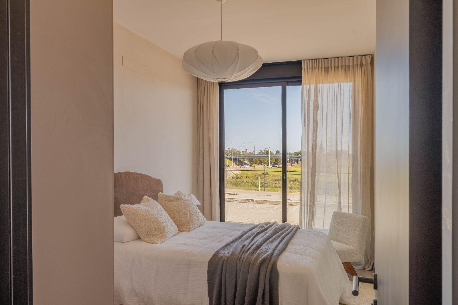 Alquiler Apartamento 1 dormitorio con garaje y balcón en Barra de Carrasco · Foto 3