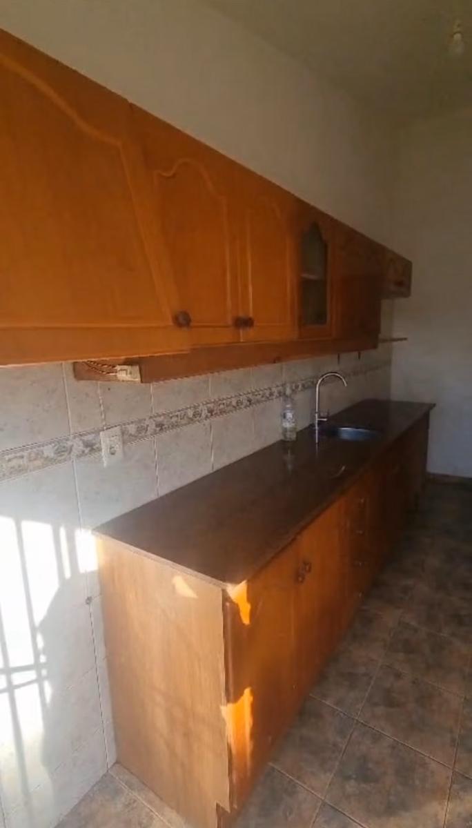 Alquiler Casa 3 dormitorios con parrillero gran patio y cochera en Solymar · Foto 5