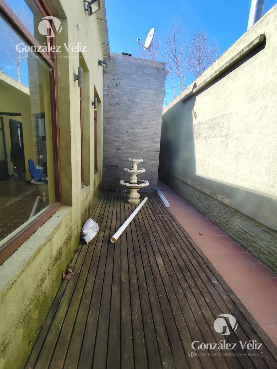 Amplia popiedad en el centro de Dolores a una cuadra de Plaza Constitución · Foto 5