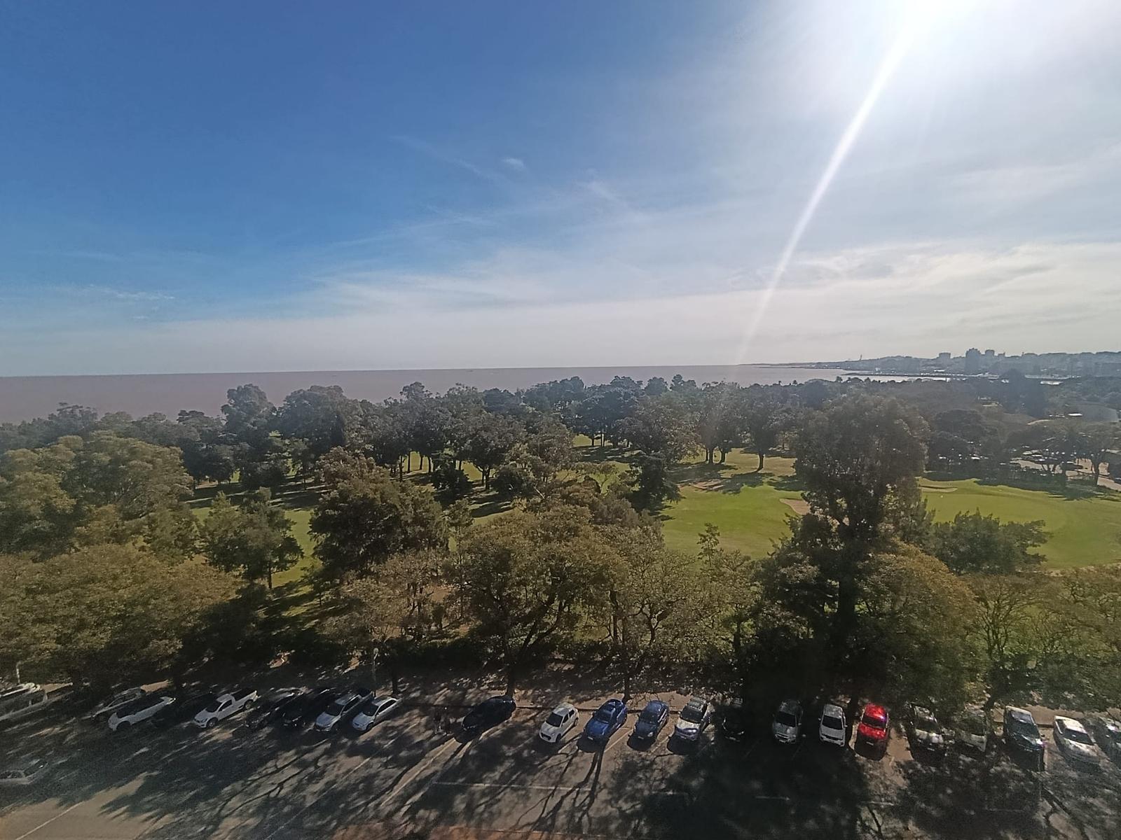 Golf, piso alto, vista, 100 m2 , 3 dormitorios, 3 baños, garaje !! · Foto 3