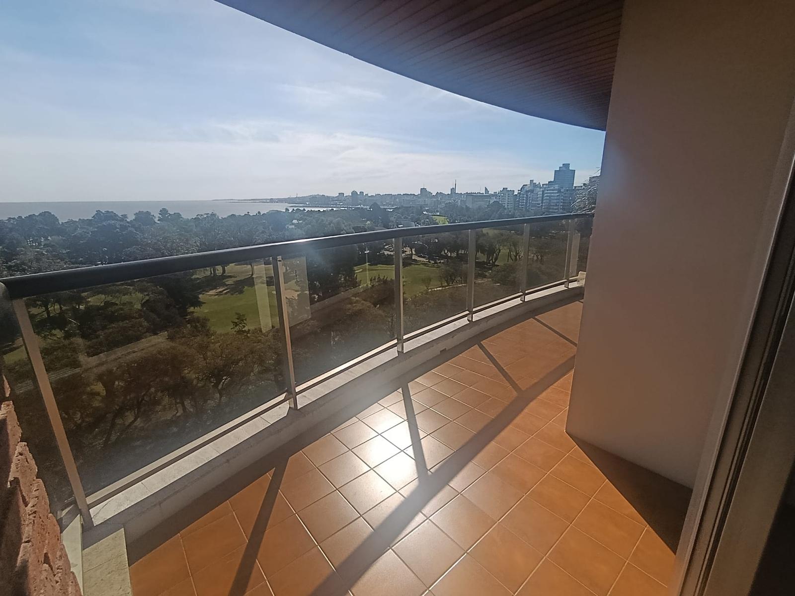 Golf, piso alto, vista, 100 m2 , 3 dormitorios, 3 baños, garaje !! · Foto 5