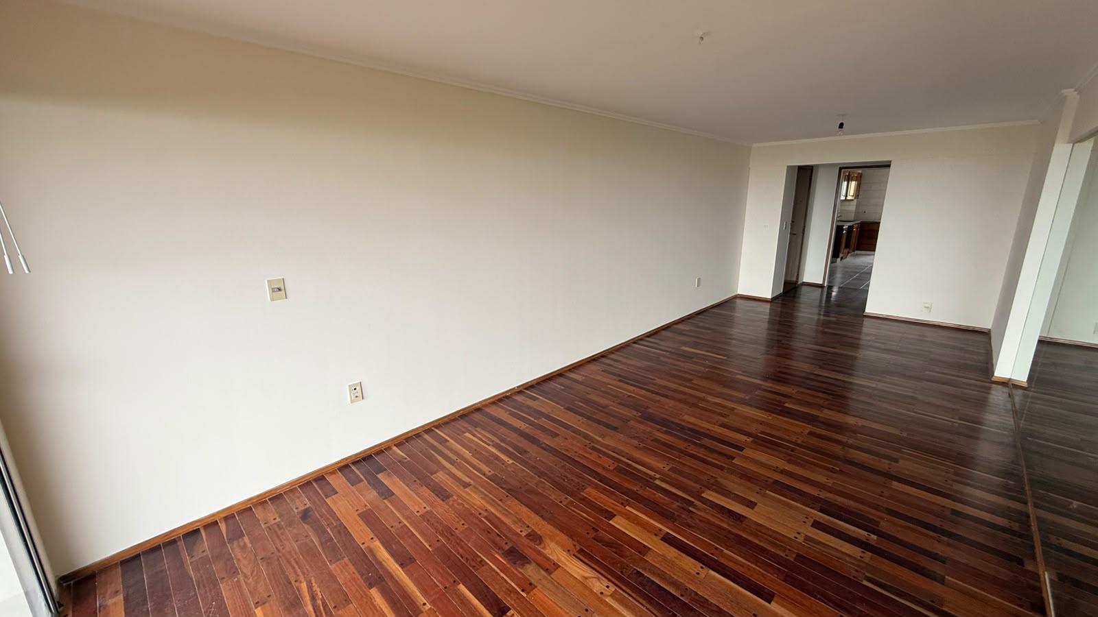 Golf, piso alto, vista, 100 m2 , 3 dormitorios, 3 baños, garaje !! · Foto 7