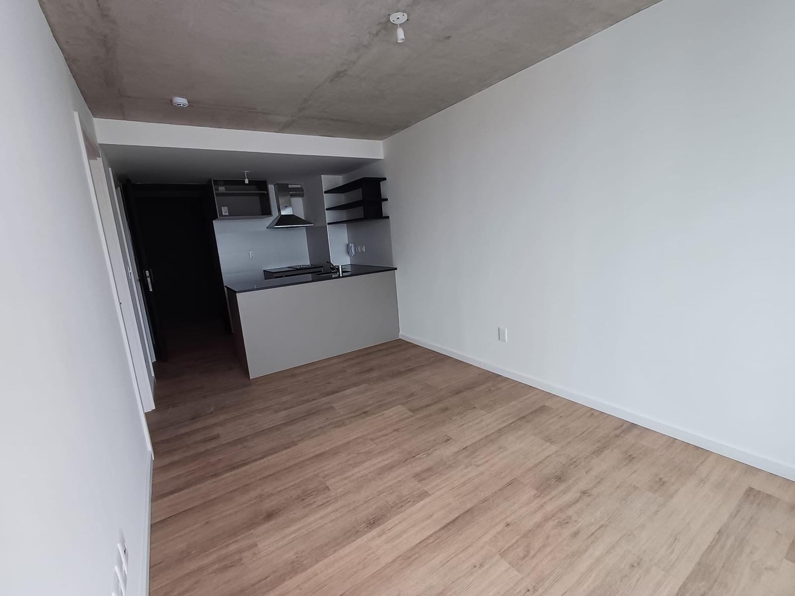 ALQUILER | APTO DE UN DORMITORIO CON GARAJE - CORDÓN SUR · Foto 7