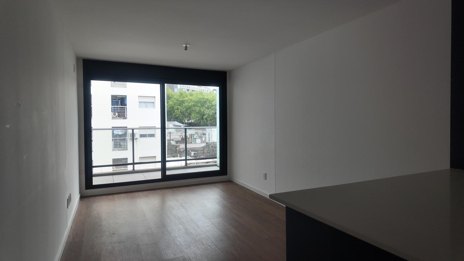 Monoambiente con terraza en alquiler, zona Cordón · Foto 4