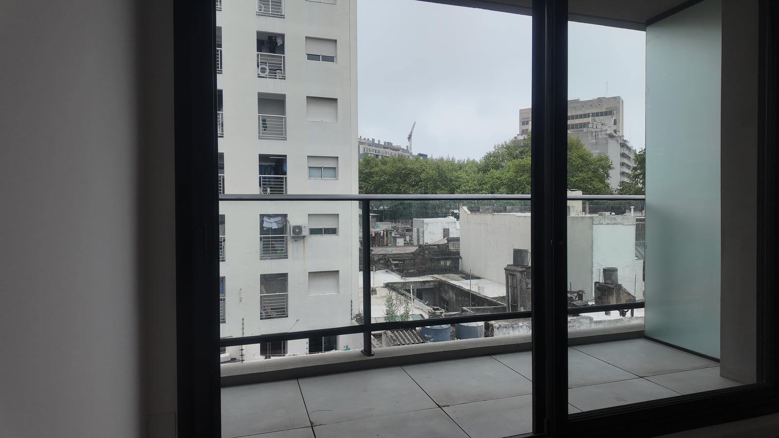 Monoambiente con terraza en alquiler, zona Cordón · Foto 5