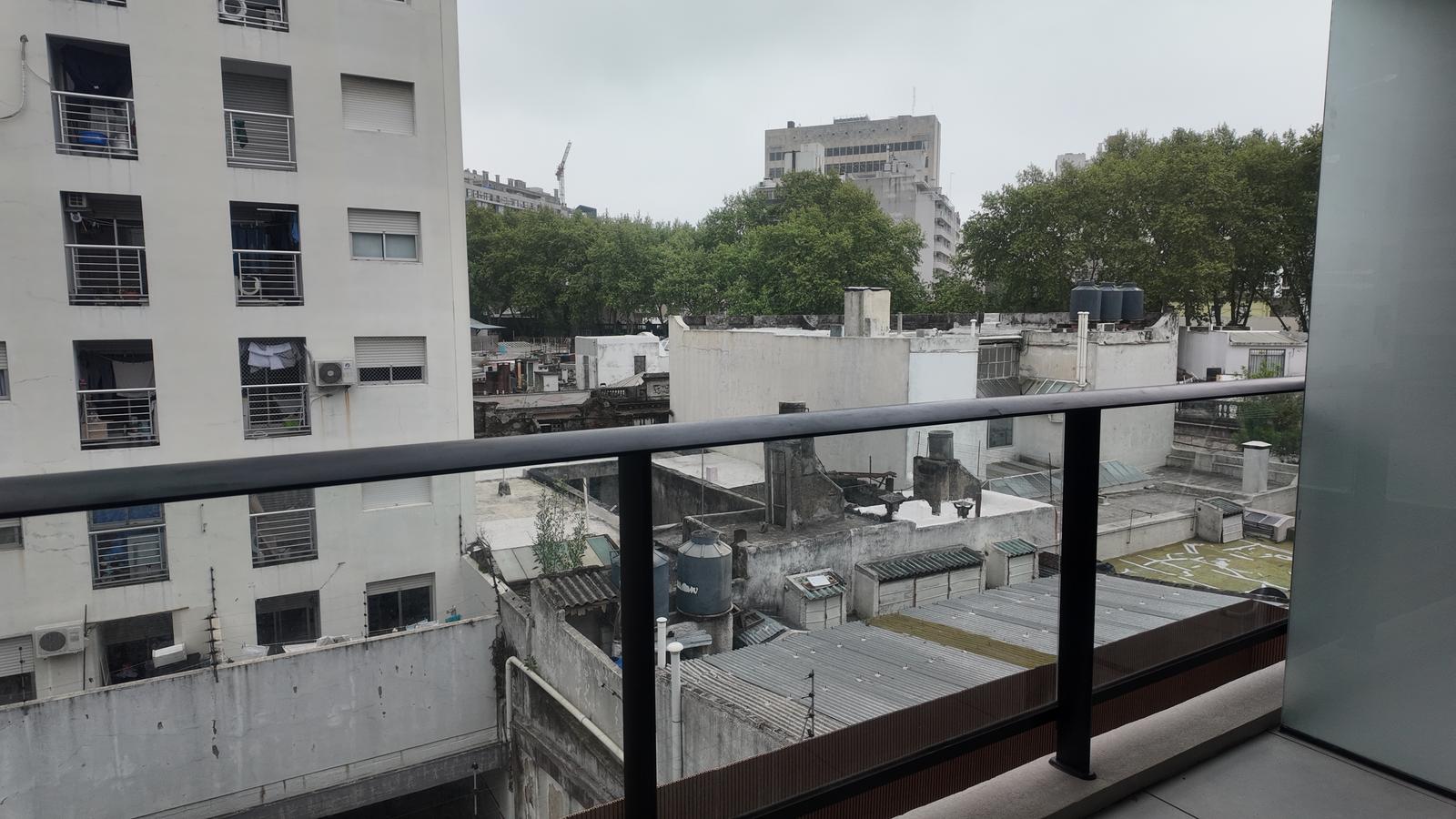 Monoambiente con terraza en alquiler, zona Cordón · Foto 7