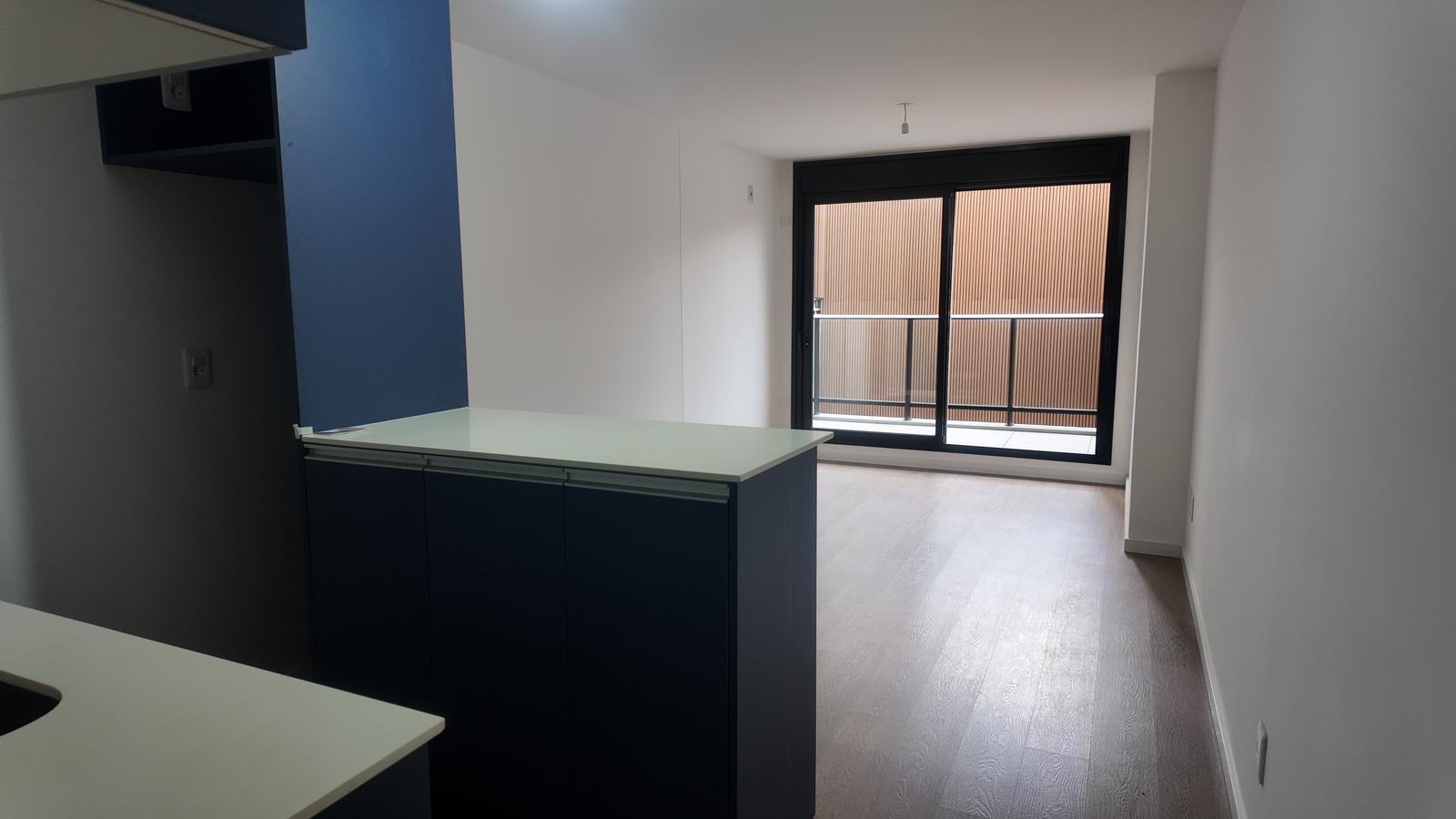 Monoambiente con terraza en alquiler, zona Cordón · Foto 8