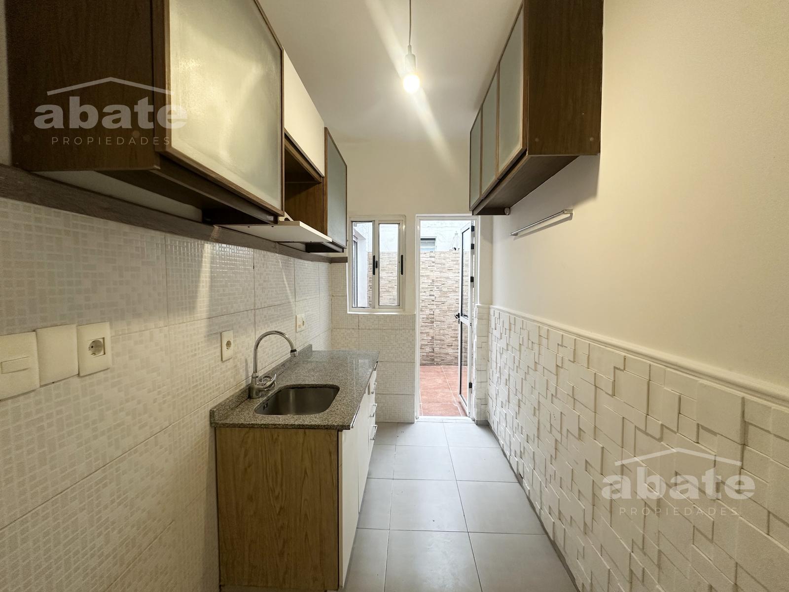 Apartamento en alquiler 1 dormitorio con patio · Foto 4