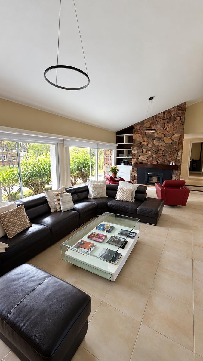 Casa en alquiler en Playa Brava