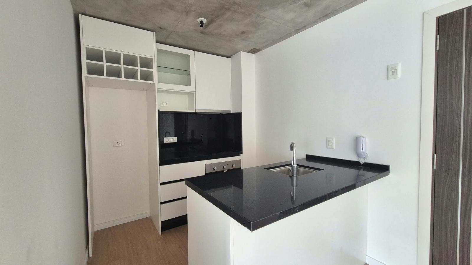 Venta Moderno Apartamento 2 Dormitorios con Renta, Terraza Maldonado