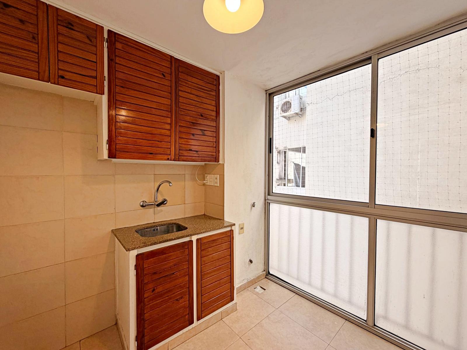 Alquiler de monoambiente en Pocitos con terraza · Foto 6