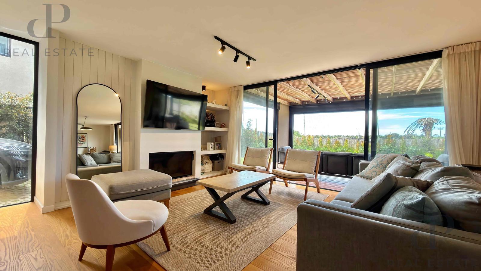Casa de 3 Dormitorios en Huertas De Los Horneros con muebles · Foto 1