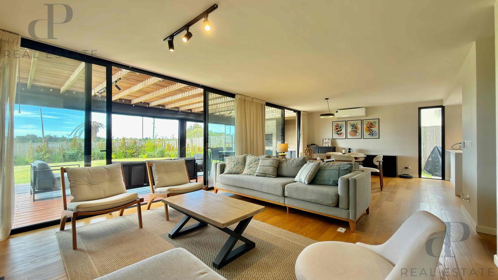 Casa de 3 Dormitorios en Huertas De Los Horneros con muebles · Foto 3