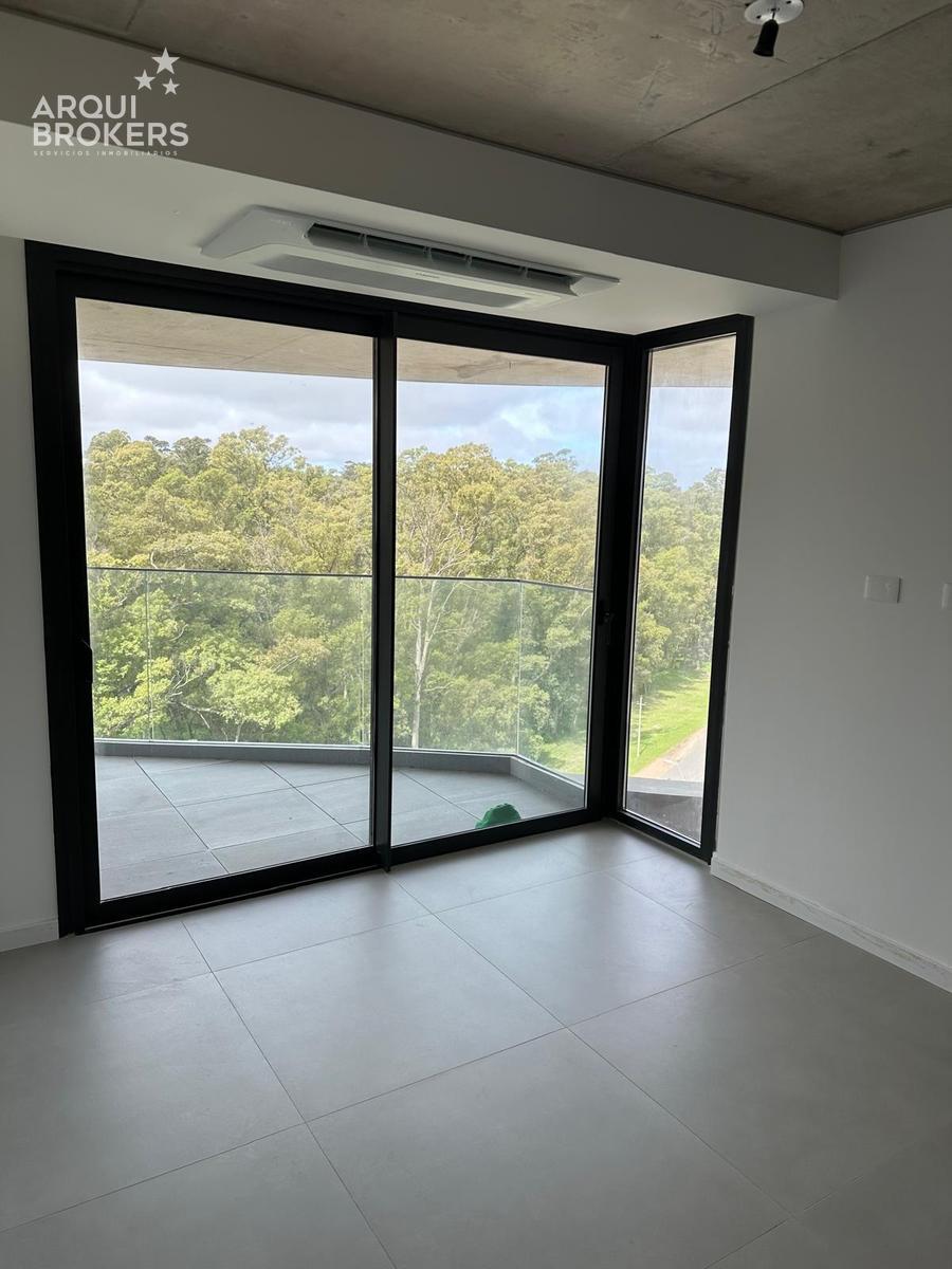 Apartamento de tres dormitorios en alquiler en Parque Roosevelt - 1007 · Foto 2