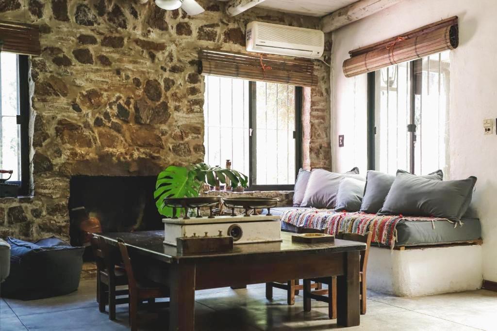 Venta o Alquiler de Chacra en Colonia, con parque arbolado y playa cerca · Foto 4