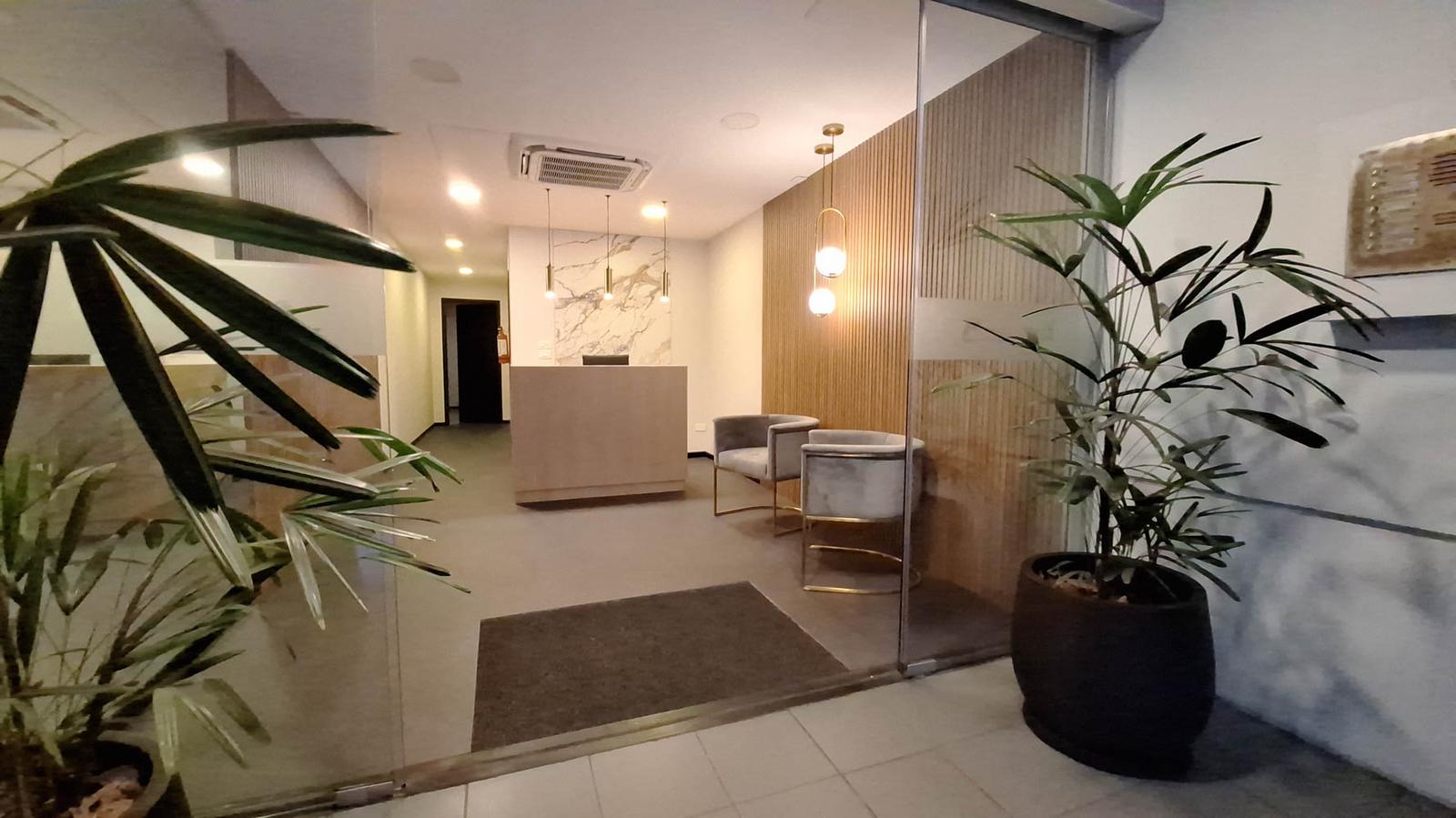 VENTA o ALQUILER Oficina Ciudad Vieja TERRAZA DE USO EXCLUSIVO · Foto 4