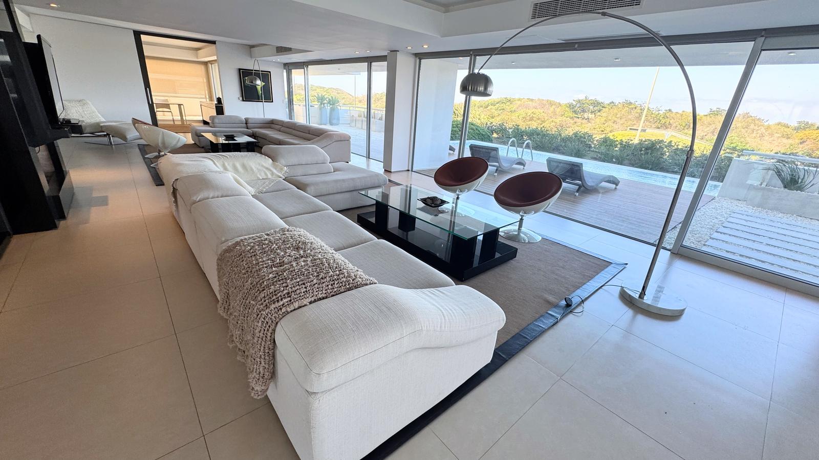 Apartamento en Playa Brava · Foto 8