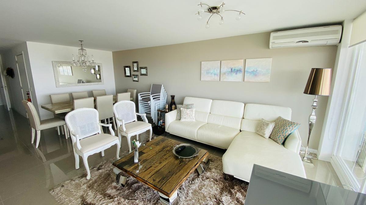One I, piso alto, vista, 3 suite, edificio con servicios · Foto 4