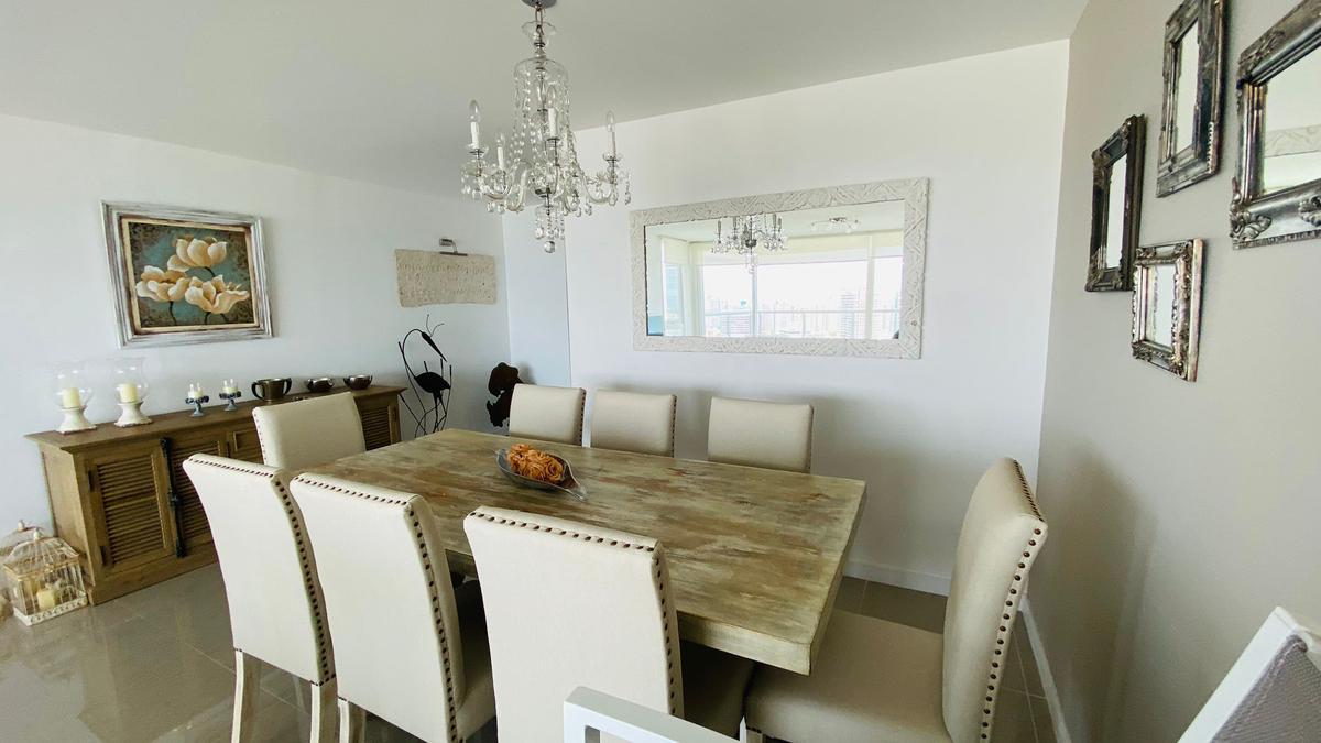 One I, piso alto, vista, 3 suite, edificio con servicios · Foto 5