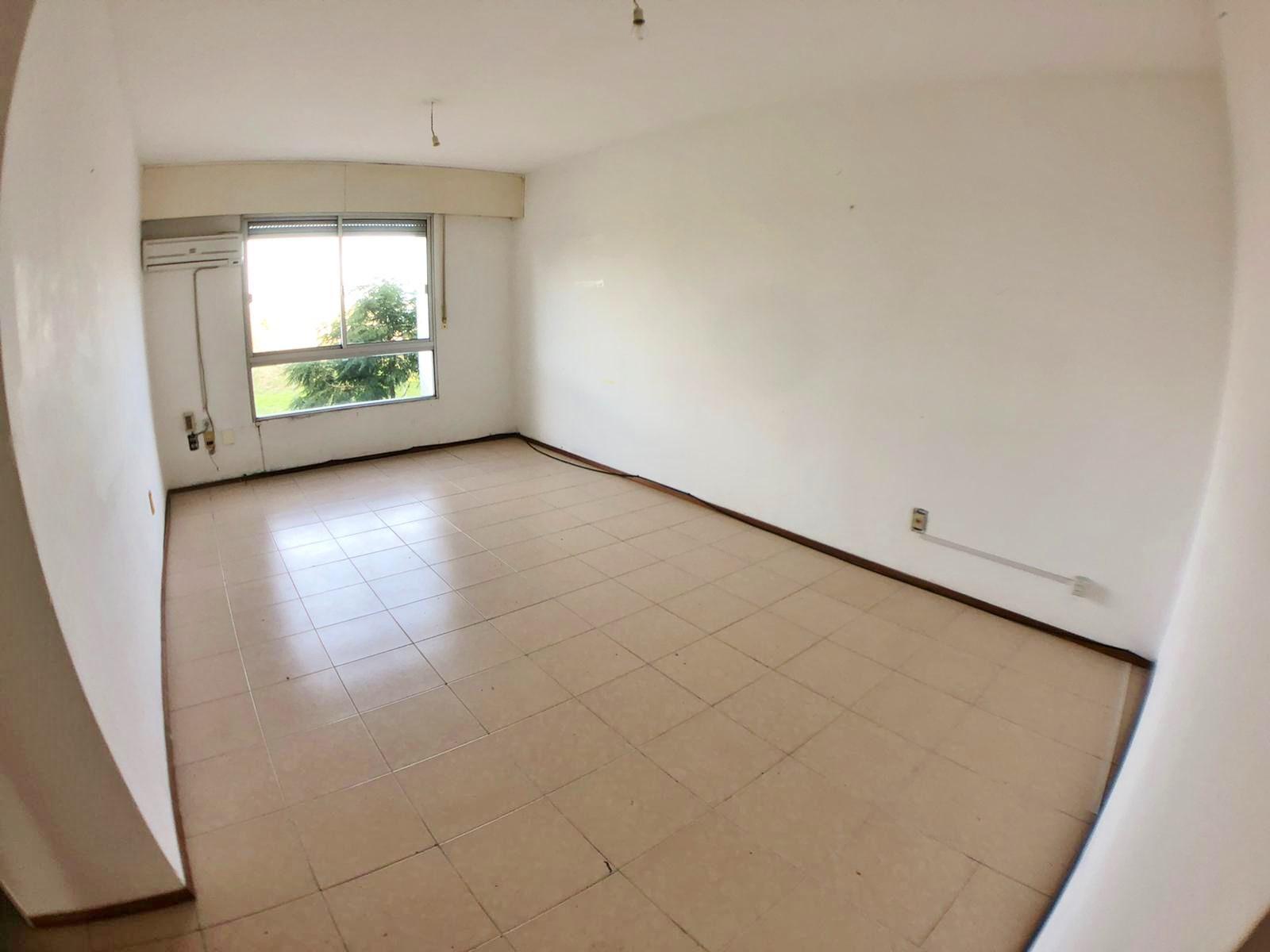 Colonia - Alquiler de  Apartamento de 2 dormitorios céntrico en primer piso · Foto 4