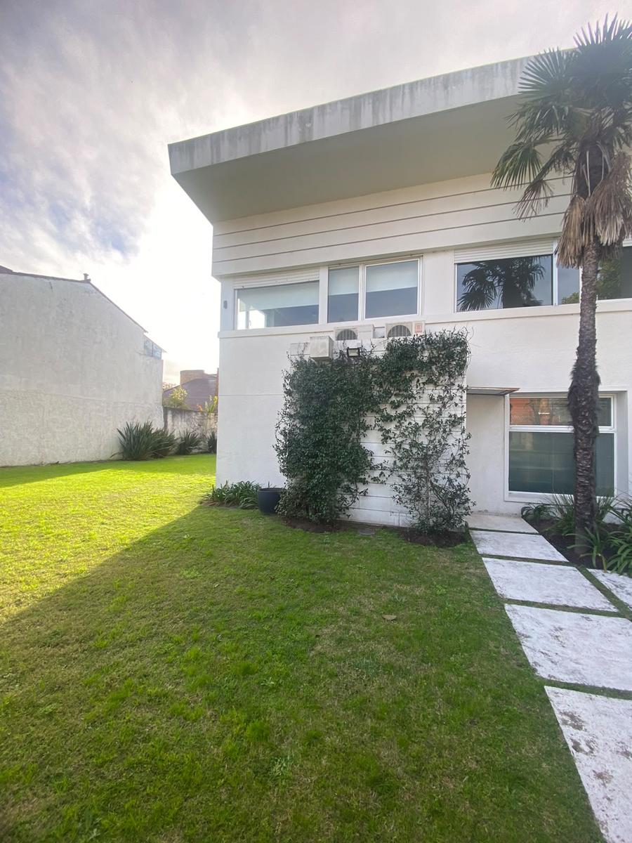 Oficina en Carrasco con sala de reunion y 5 privados. Próximo ingreso disponible para Noviembre. Zona Carrasco. · Foto 4