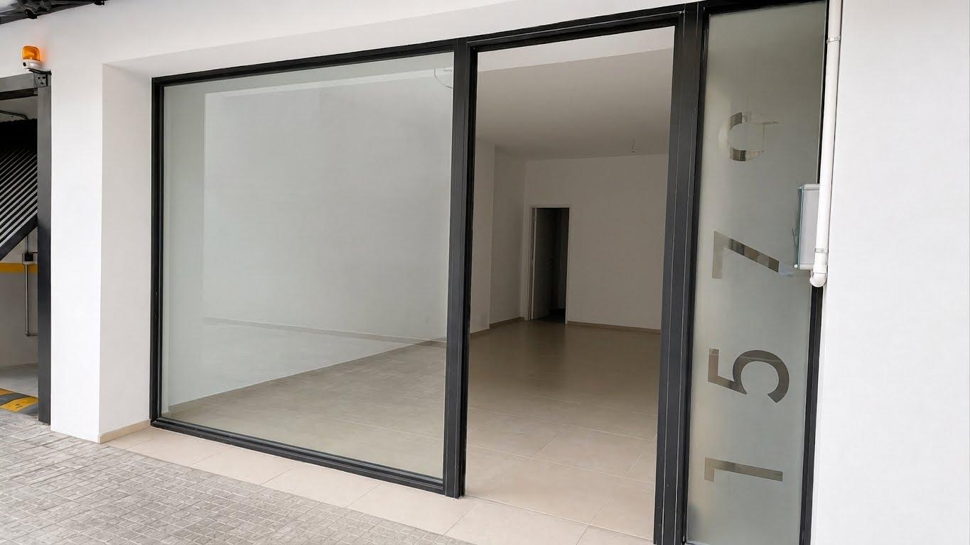 Alquiler Local Comercial a Estrenar en Cordón · Photo 3