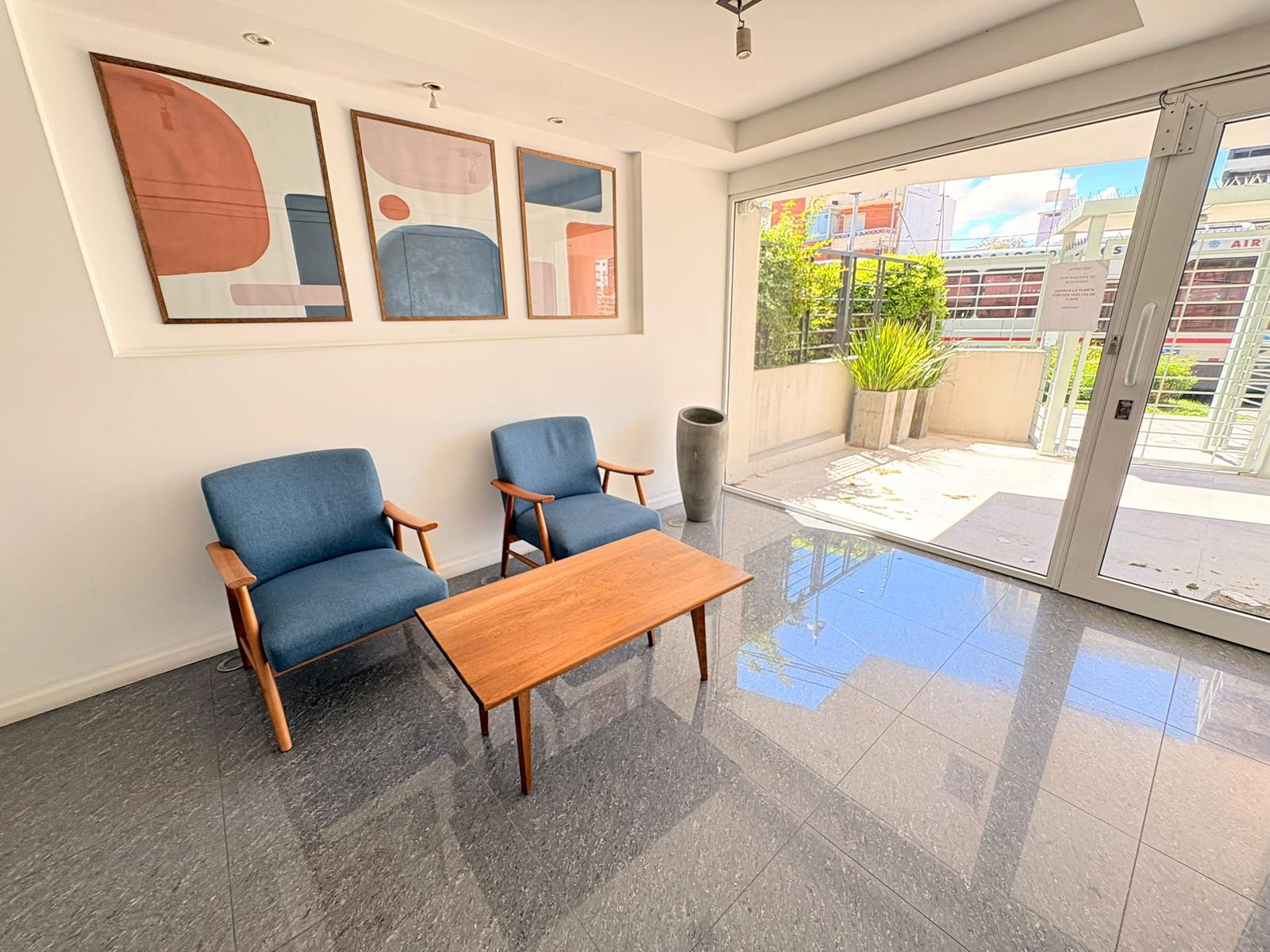 Alquiler Monoambiente con Garaje Terraza y Parrillero a pasos del Shopping · Photo 8