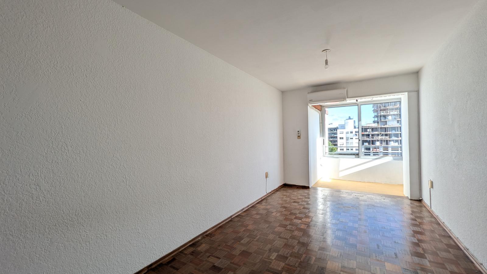 Apartamento 1 dormitorio amplio, sin garage -POCITOS · Foto 2