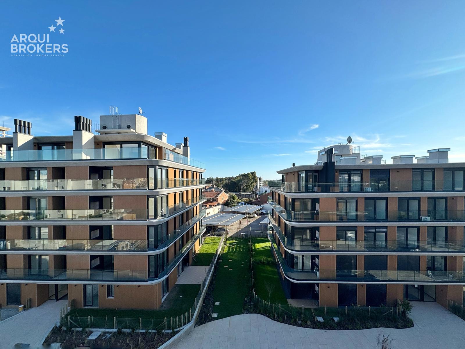Apartamento de tres dormitorios en alquiler en Barra de Carrasco - 405 · Foto 2