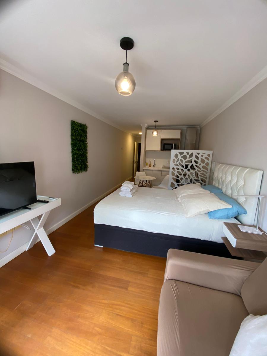Alquiler Apartamento monoambiente amoblado con vista al mar en Parque Rodo. · Foto 2