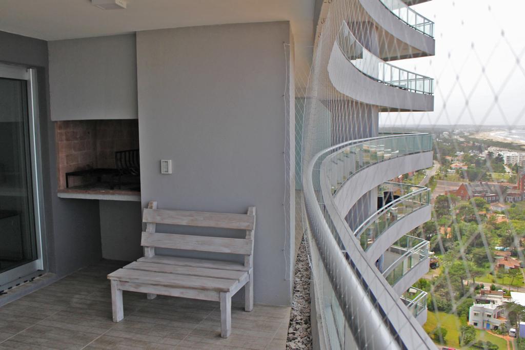 Apto de 3 dorm   dep, parrillero propio, con todos los servicios, TEMP 2024- Playa Brava · Foto 3