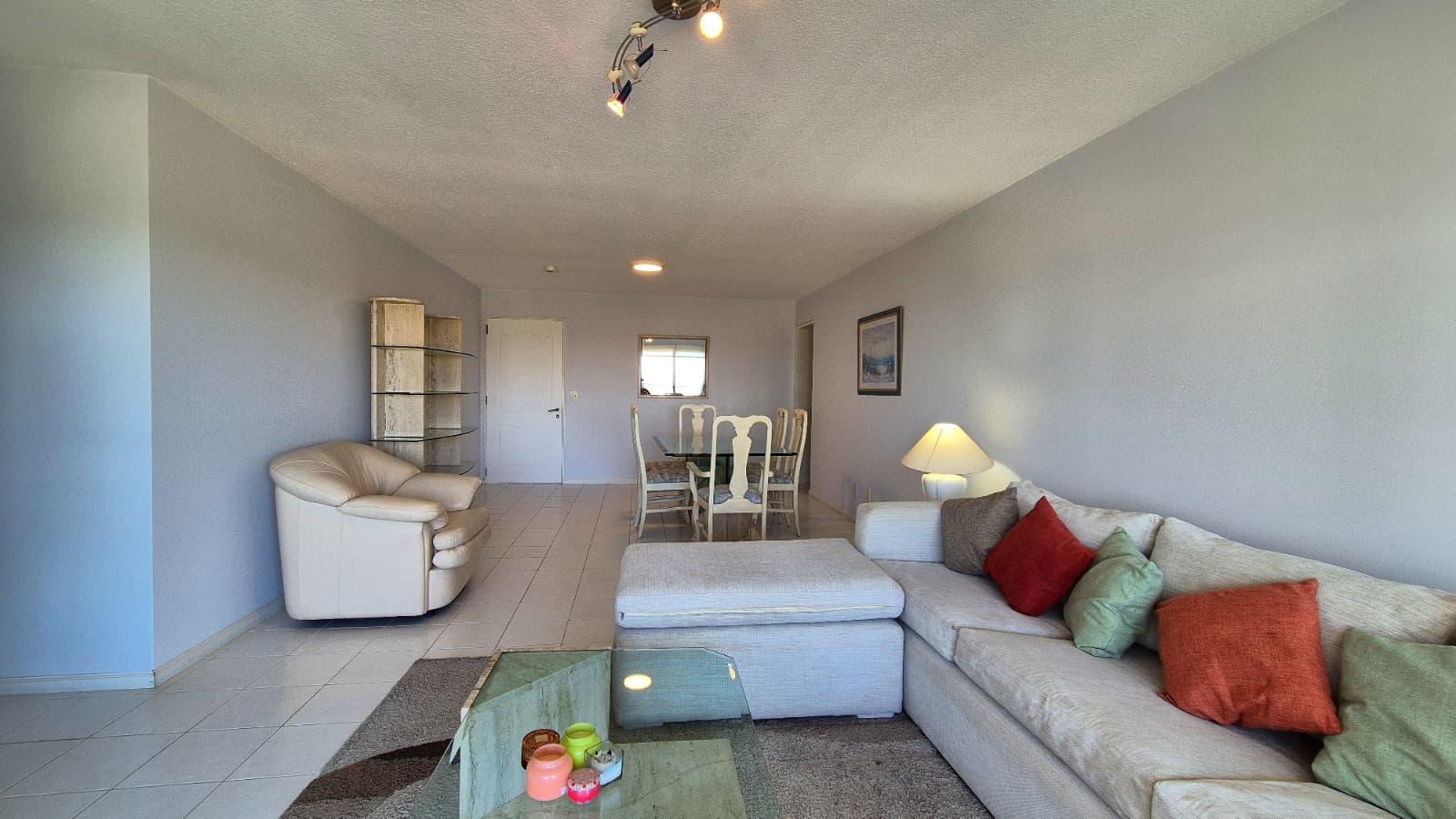 Alquiler Anual-Marzo 2027-  Apartamento 3 Dormitorios y Dependencia, Punta del Este, Piso Alto · Foto 6