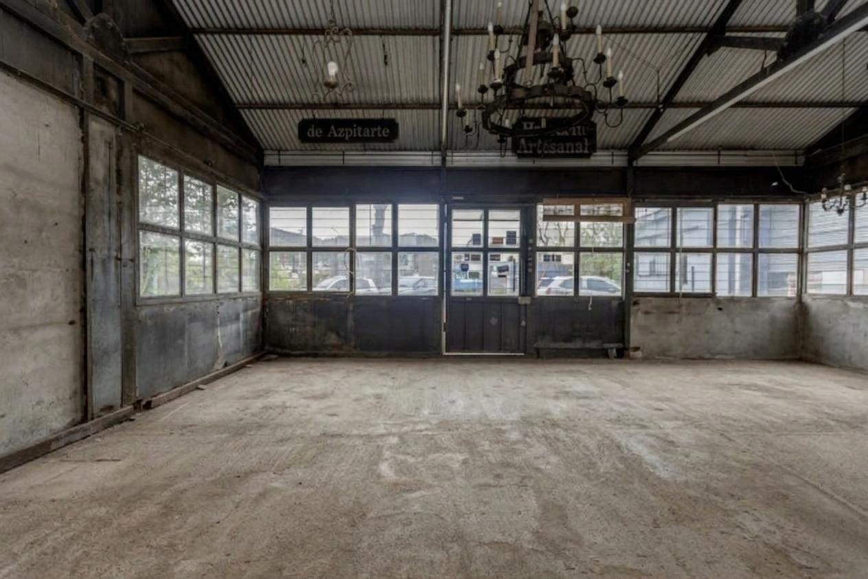 Alquilo Local Industrial-Comercial en Malvín · Foto 4