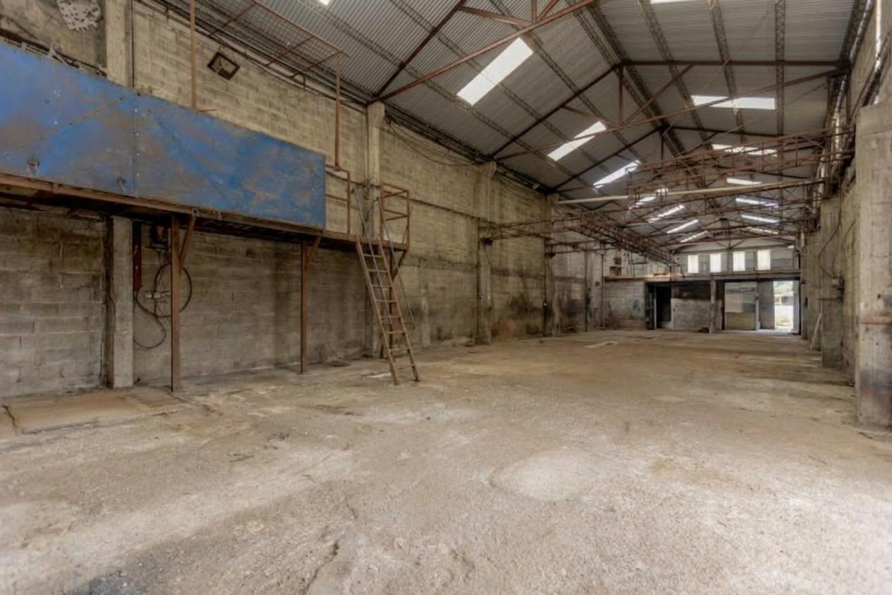 Alquilo Local Industrial-Comercial en Malvín · Photo 7