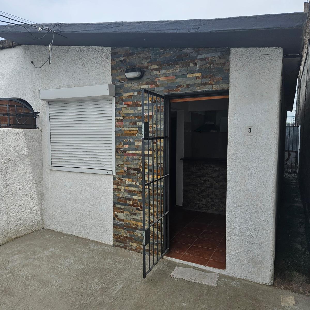 Alquiler Apartamento 1 dormitorio con patio y parrillero, sin gastos comunes Carrasco Norte · Photo 2