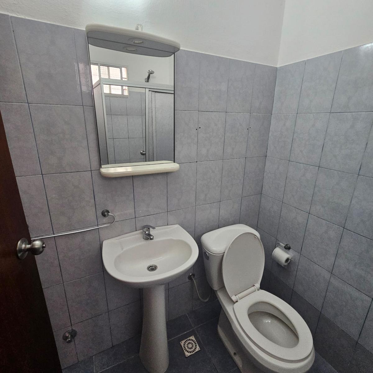 Alquiler Apartamento 1 dormitorio con patio y parrillero, sin gastos comunes Carrasco Norte · Photo 4