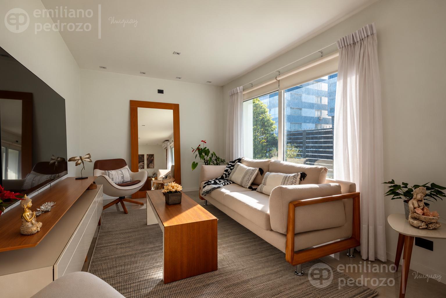 Venta casa en Playa Mansa Punta del Este