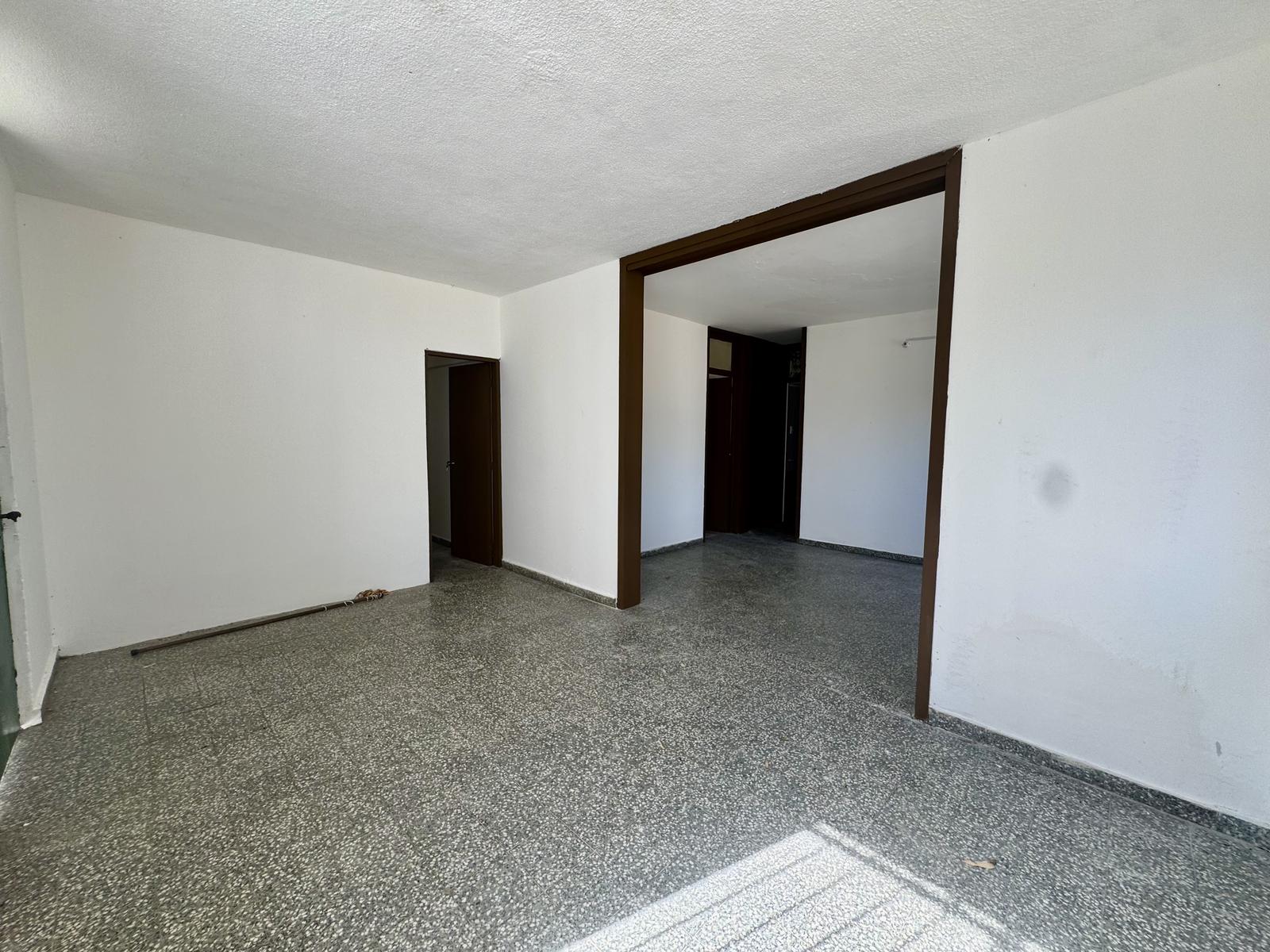 Casa en Ferrando en alquiler de 3 dormitorios con patio y cochera · Foto 3