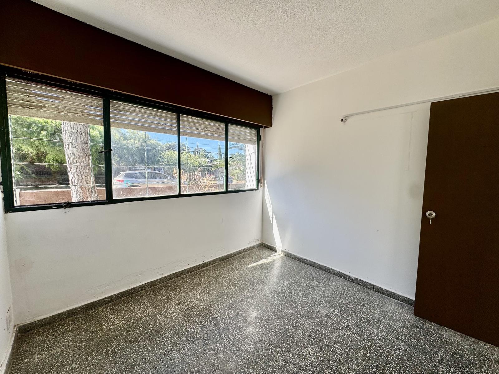 Casa en Ferrando en alquiler de 3 dormitorios con patio y cochera · Foto 7