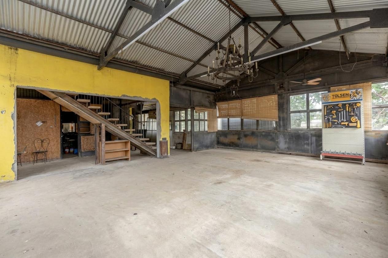 Alquilo Local Industrial-Comercial en Malvín · Foto 5