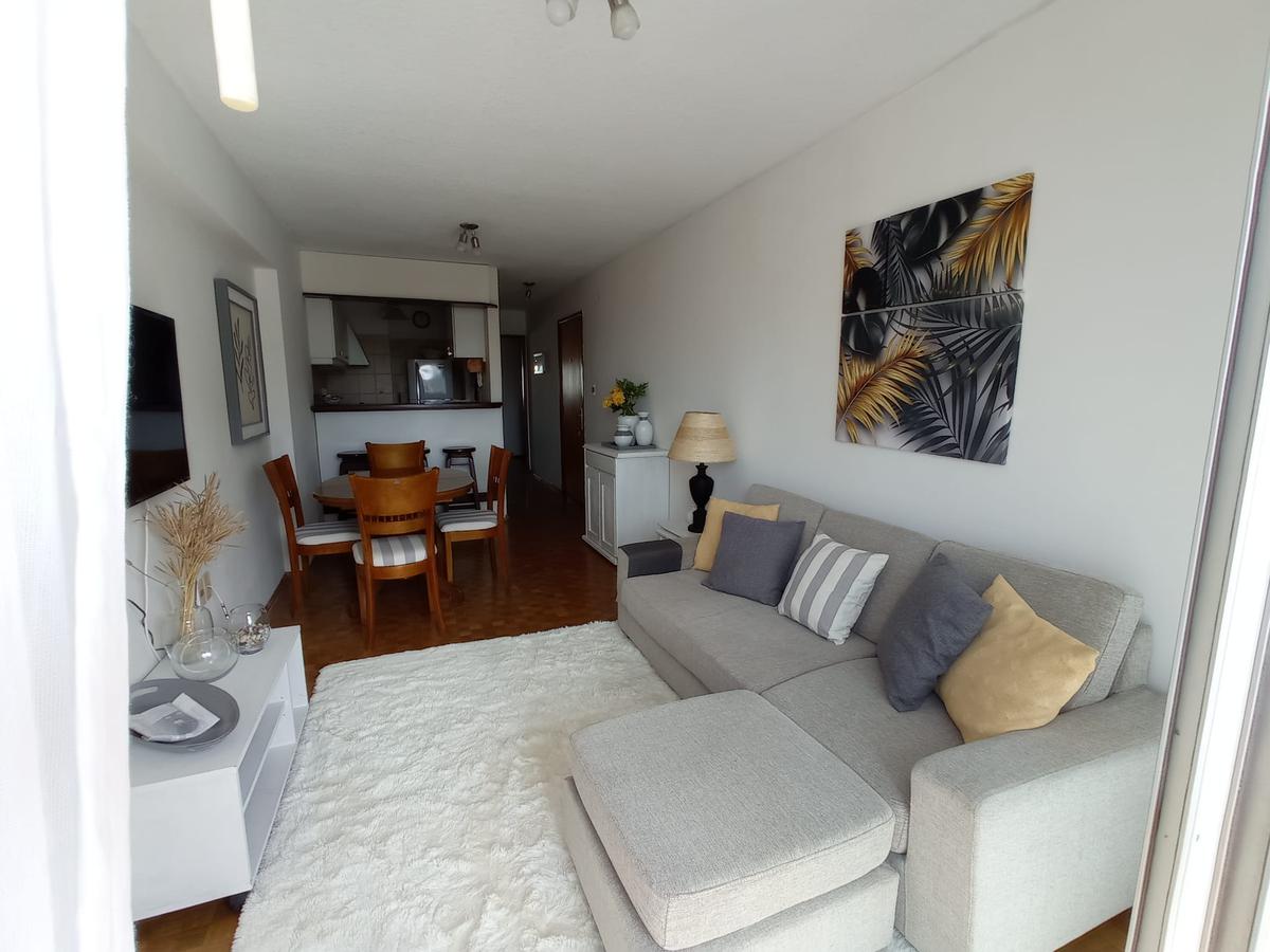 Proximo Puerto del Buceo y WTC, vista mar, 1 dormitorio, equipado !! · Foto 4