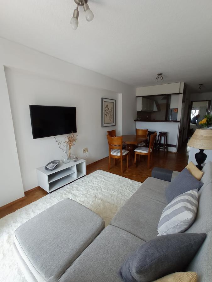 Proximo Puerto del Buceo y WTC, vista mar, 1 dormitorio, equipado !! · Foto 5