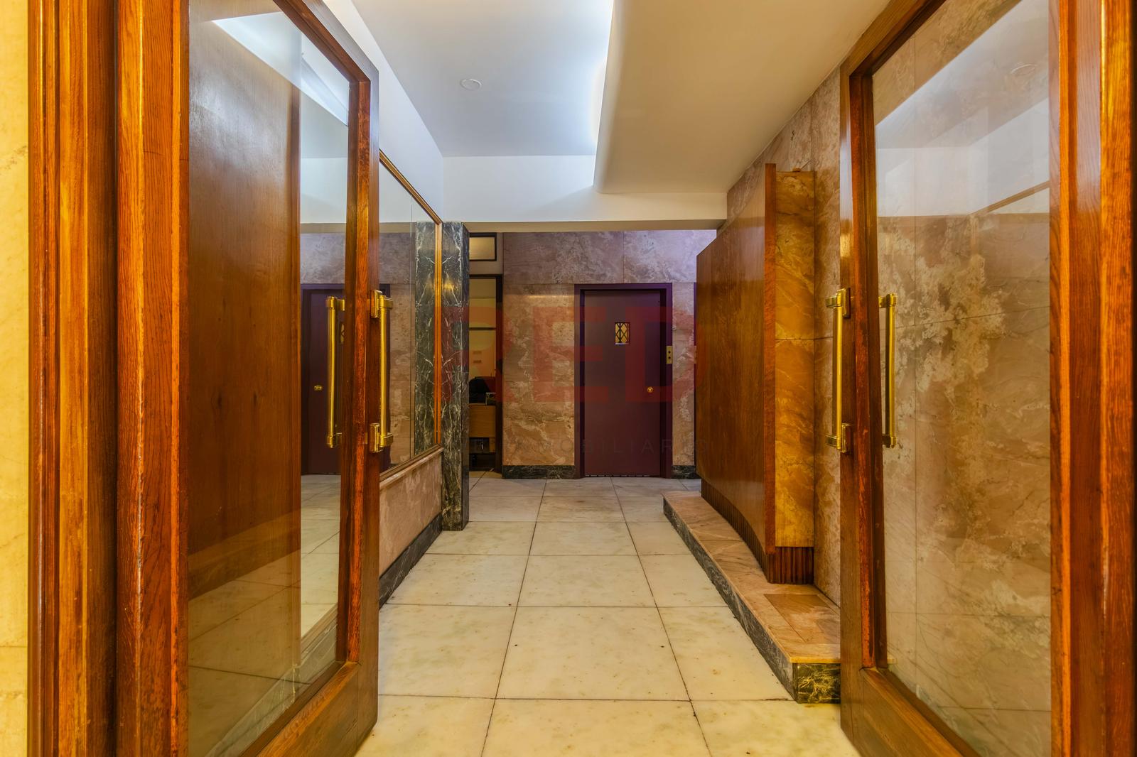 Venta 3 dormitorios - a pasos de la IMM. Oportunidad, elegancia de época y confort renovado.