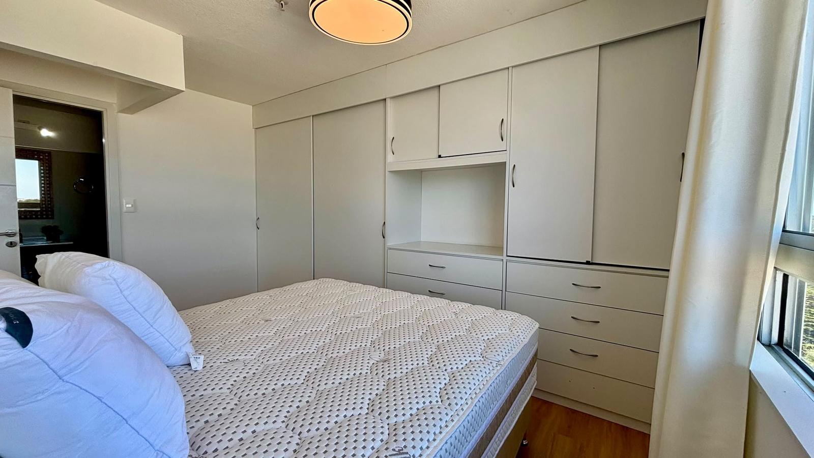 Apartamento en Alquiler Anual en Torre Cardinal Piso Alto y  Vistas Panorámicas. · Foto 5