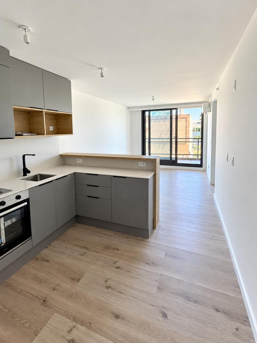 Excelente apartamento en alquiler en More Buceo