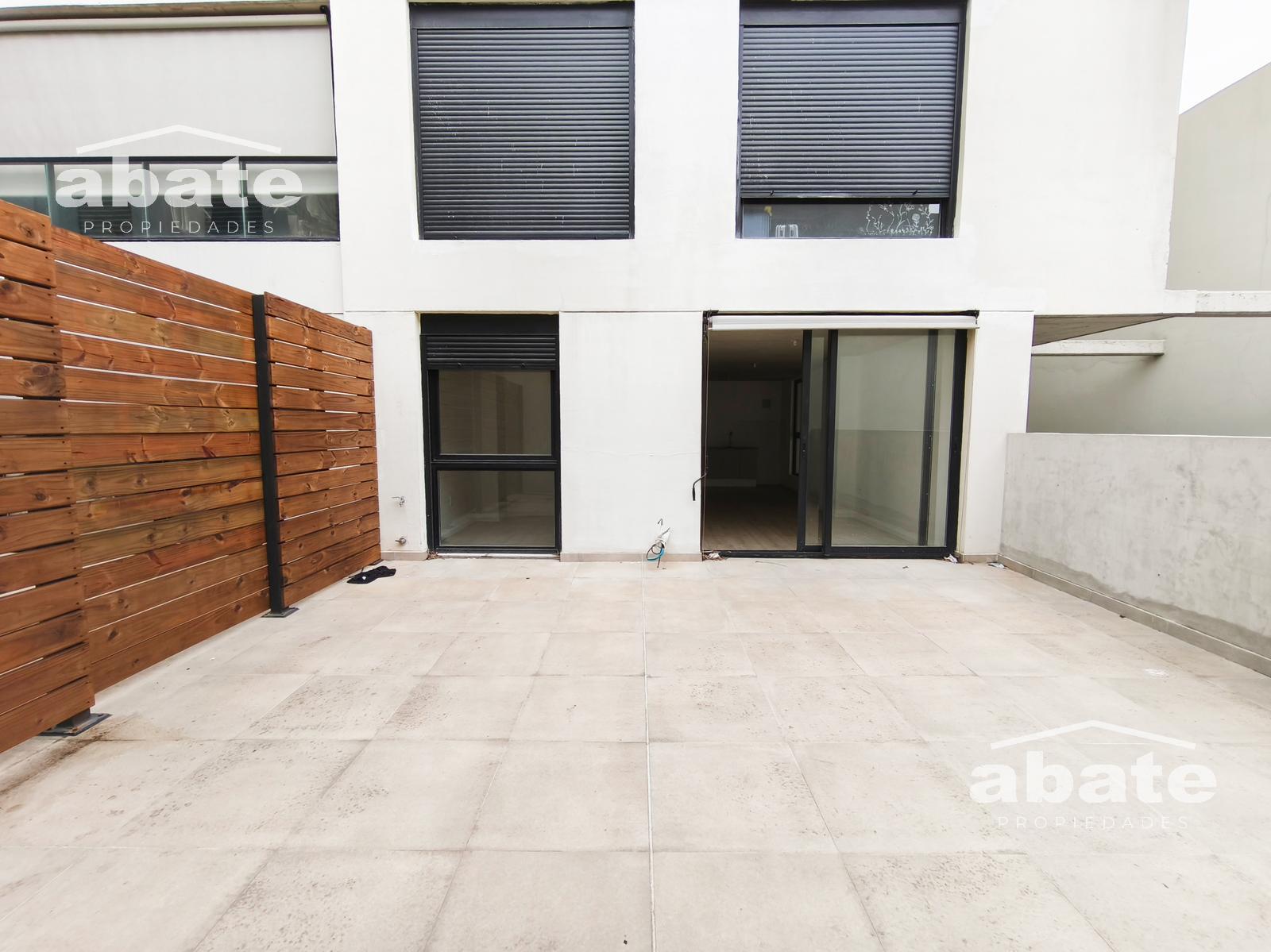 Apartamento de 1 dormitorio en Aguada Con Patio de uso exclusivo. · Foto 2