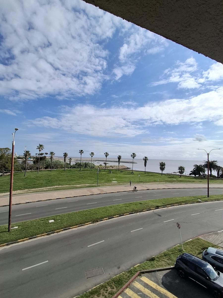Rambla Punta Carretas, 2 dormitorios, 2 baños, gge, 90 m2 , gimnasio, barbacoa !! · Foto 6