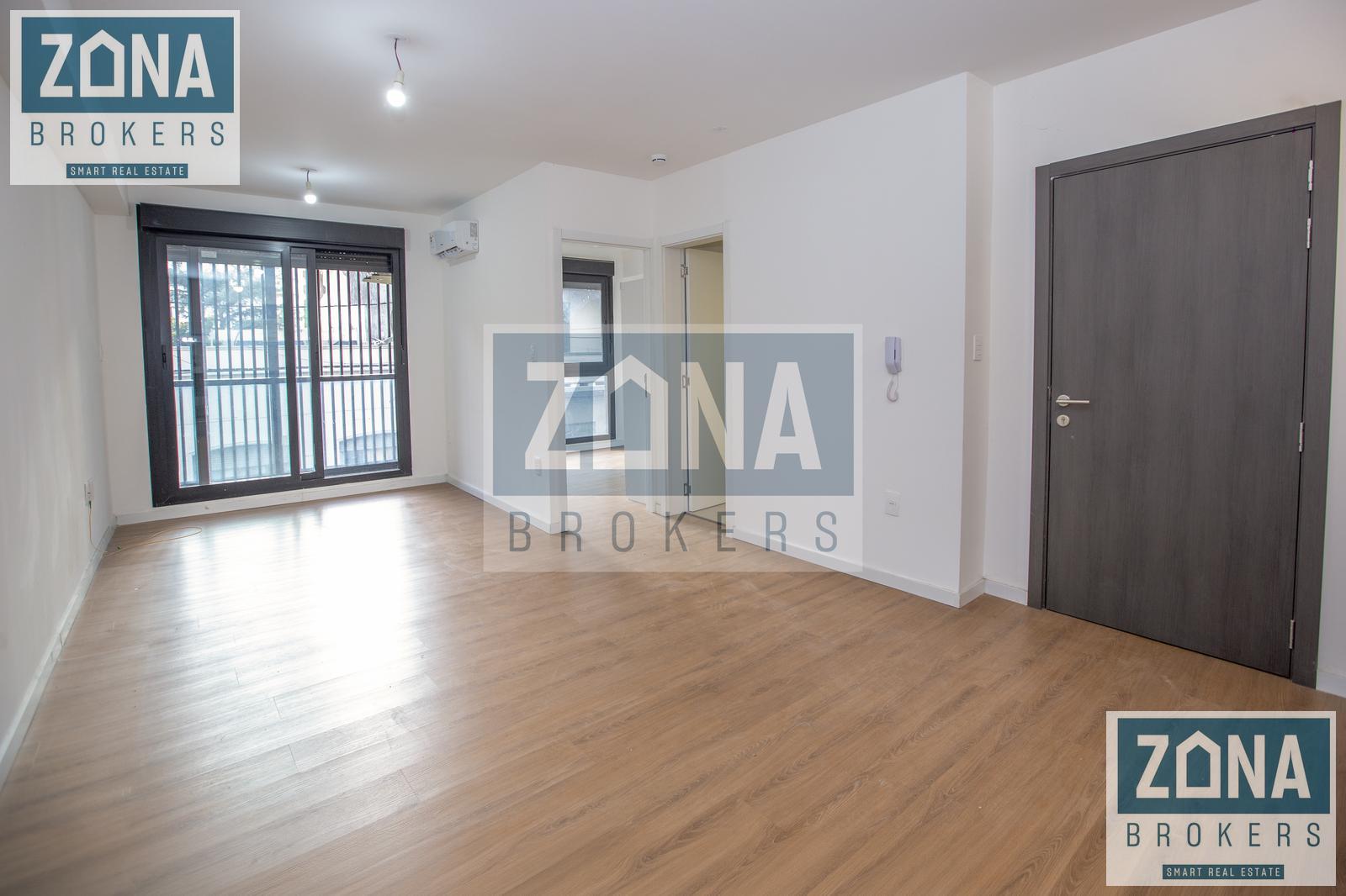 Apartamento en alquiler de un dormitorio con garage en Cordon Sur · Foto 1